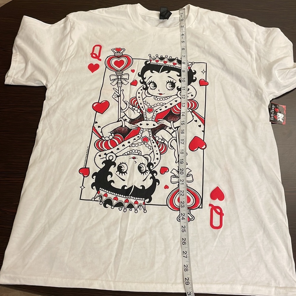 Betty Boop Queen Of Hearts Tee - Picture 4 of 8